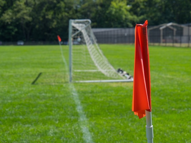 这队的高位逼抢太窒息了